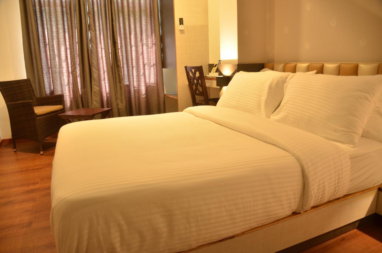 Hotel Aura シロン エクステリア 写真